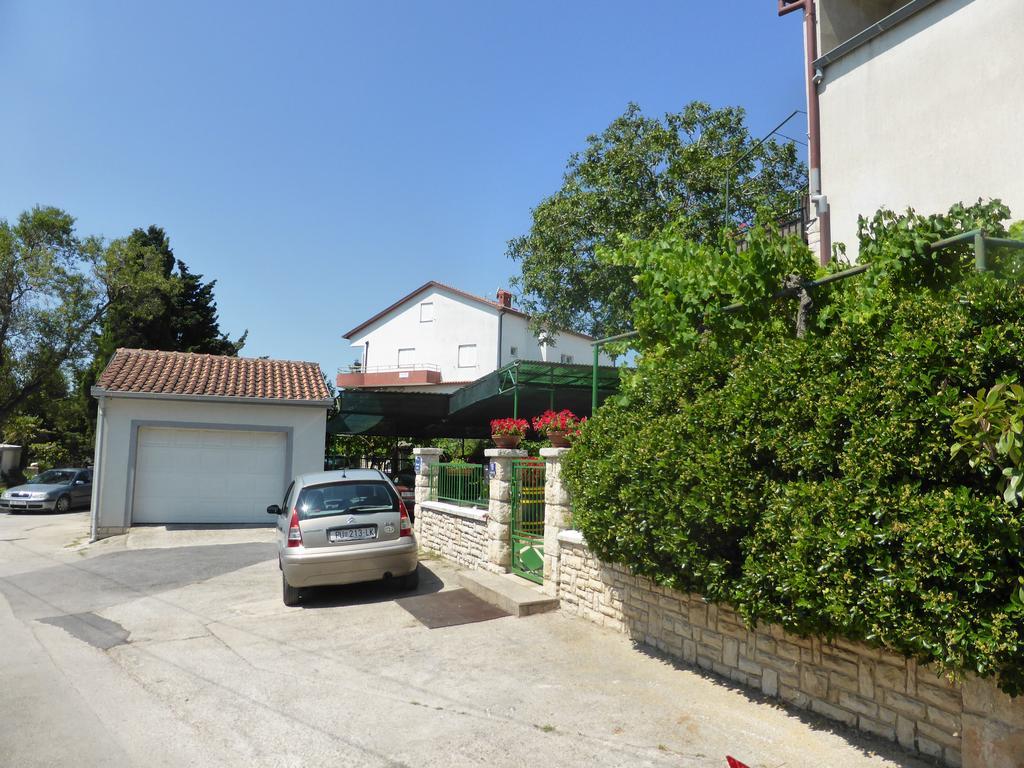 Rooms Vilena Medulin Exterior photo